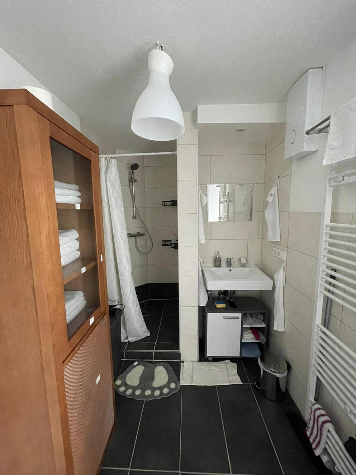 Luxurioeses Zimmer 10Min Zum Universitaet Kassel Ngoại thất bức ảnh