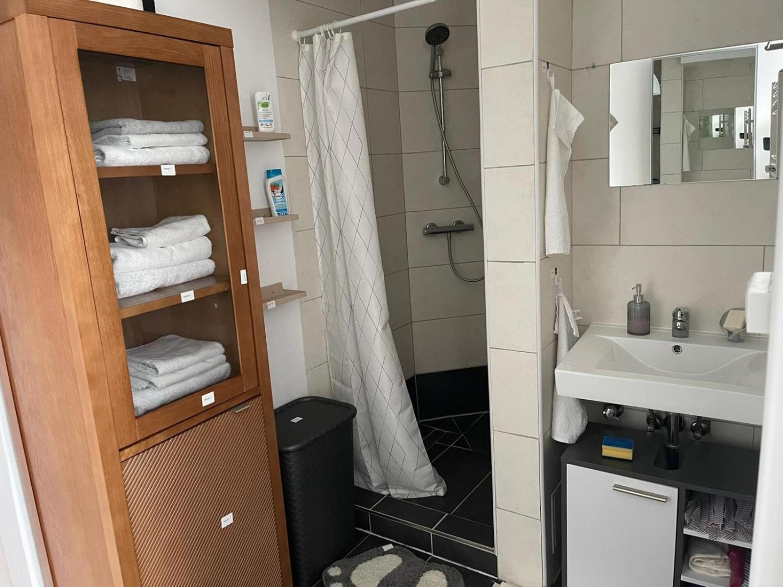 Luxurioeses Zimmer 10Min Zum Universitaet Kassel Ngoại thất bức ảnh